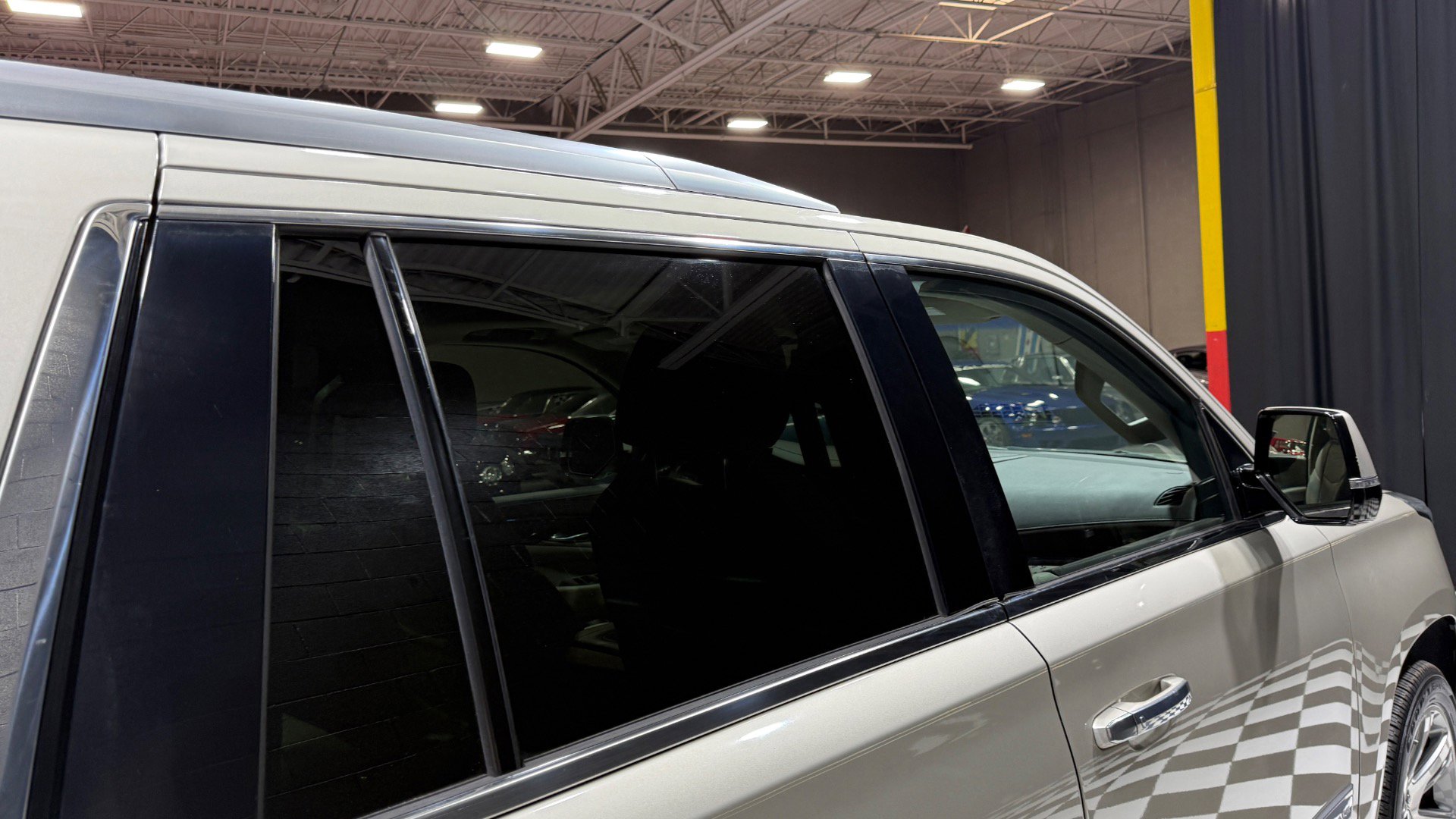 Used 2015 Cadillac Escalade Luxury image 38