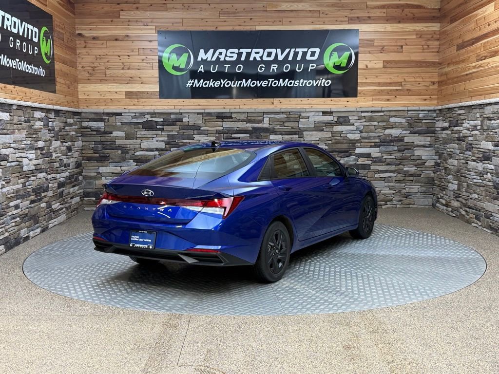 Certified 2023 Hyundai Elantra SEL image 9