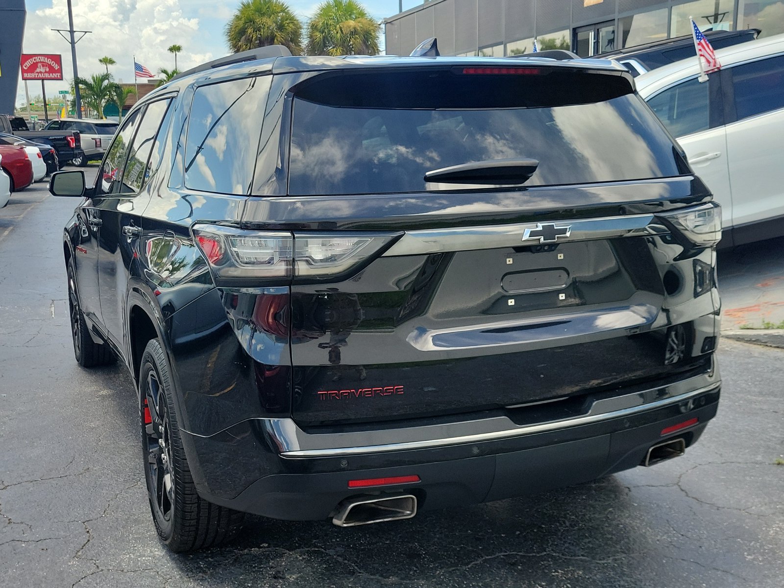 Used 2019 Chevrolet Traverse Premier w/ Redline Edition FWD image 6