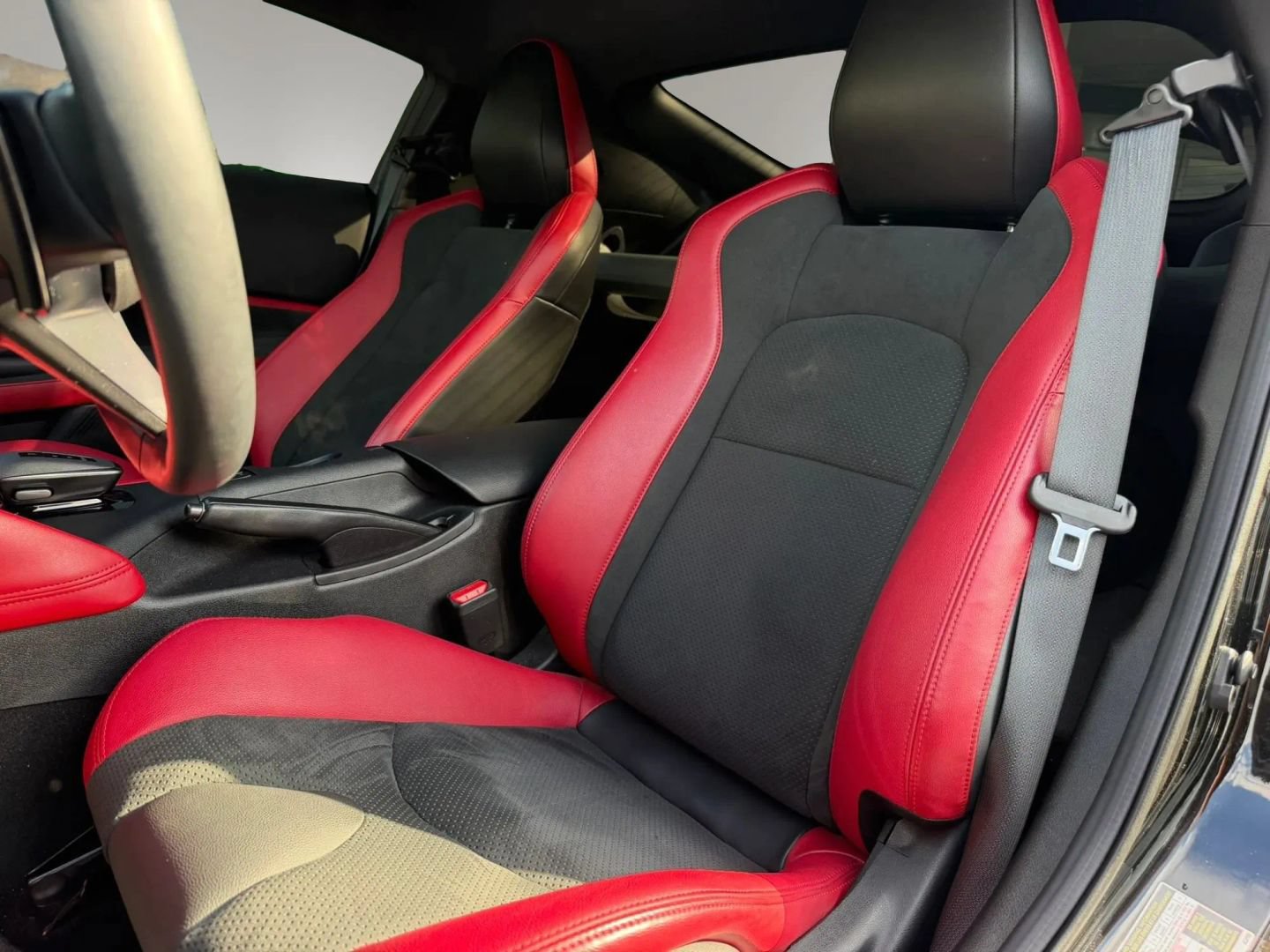 Used 2024 Nissan Z Performance w/ Floor Mat Package RWD image 10
