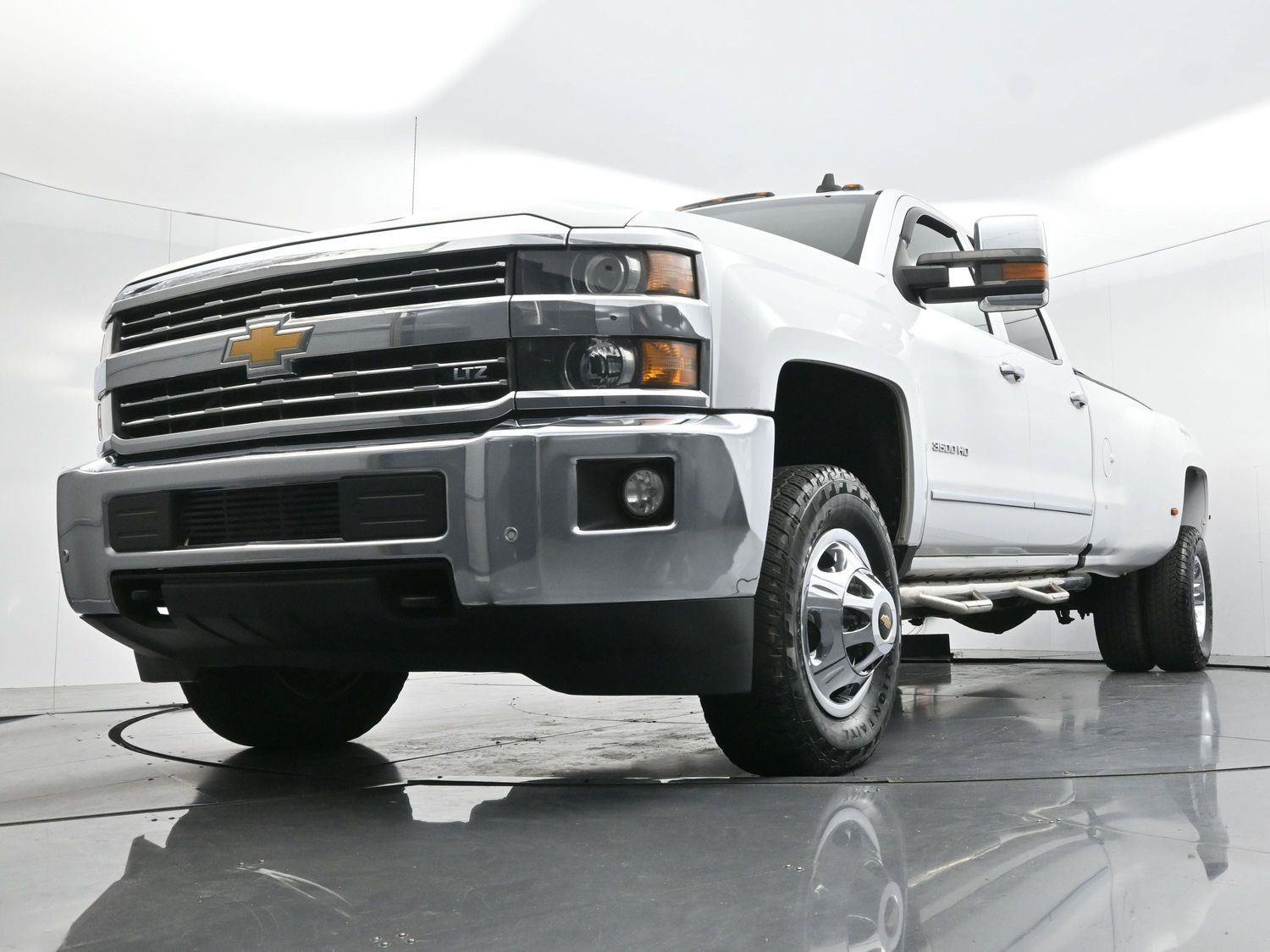 Used 2018 Chevrolet Silverado 3500 LTZ w/ Duramax Plus Package AWD/4WD image 43