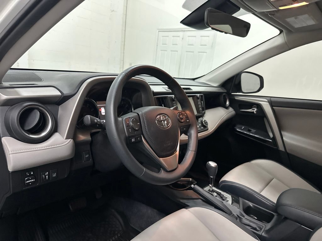 Used 2016 Toyota RAV4 Limited FWD image 30