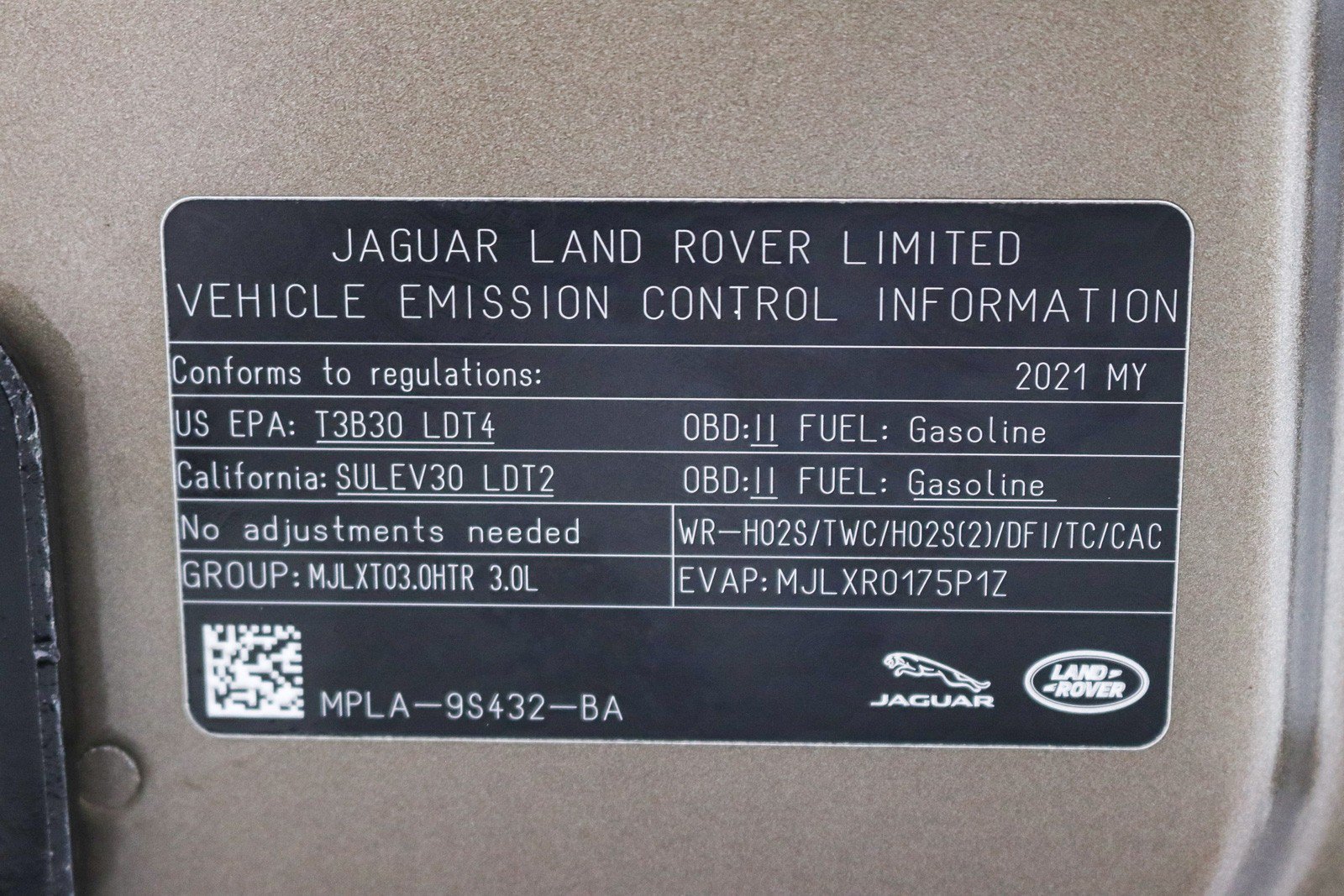 Used 2021 Land Rover Defender 110 SE AWD/4WD image 33