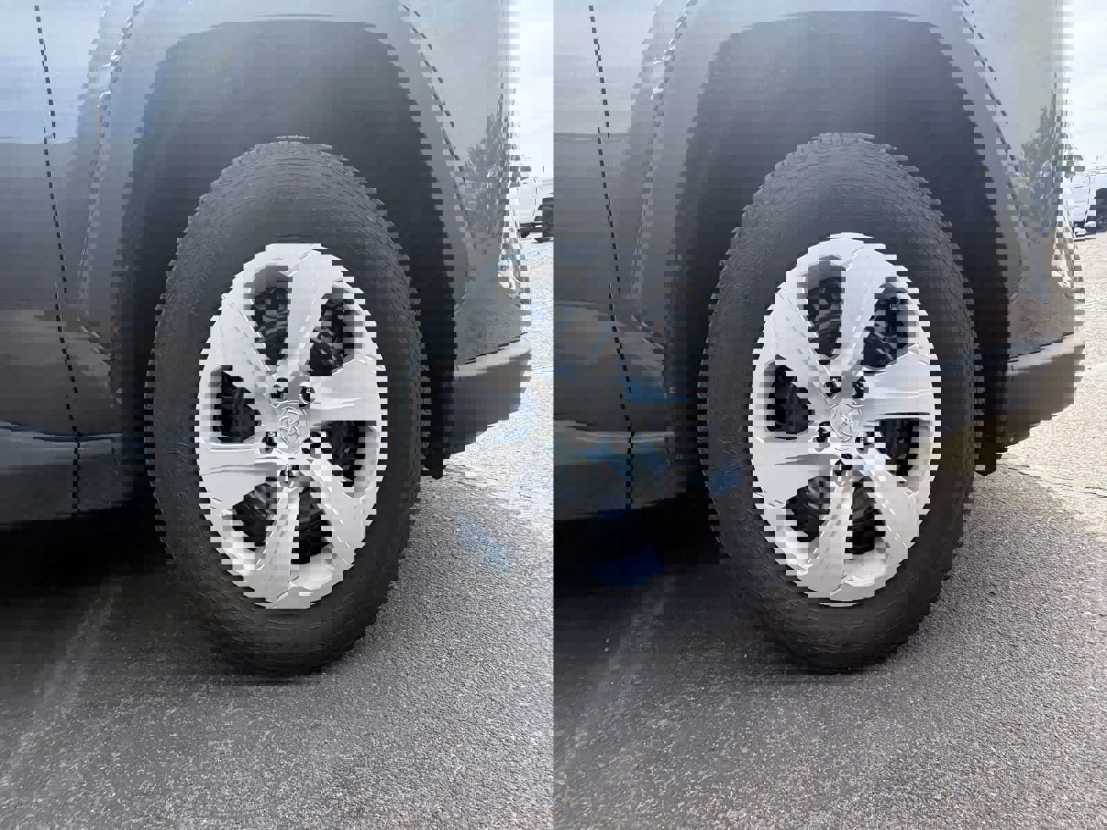 Used 2024 Toyota RAV4 LE image 6