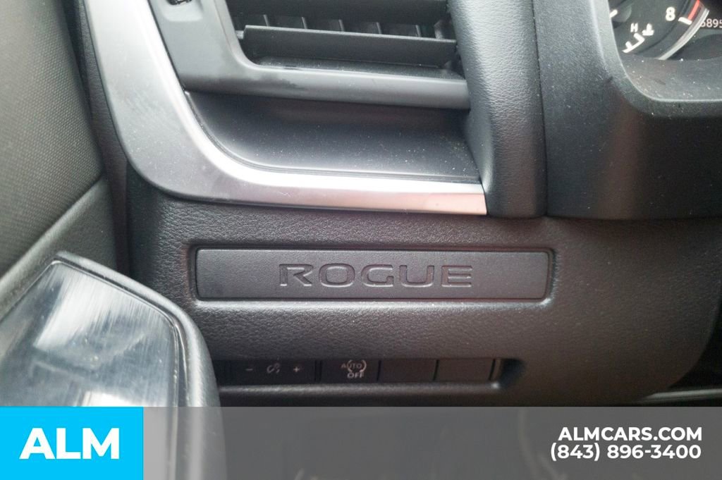 Used 2024 Nissan Rogue S image 35