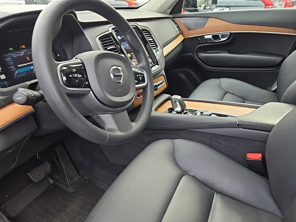Certified 2023 Volvo XC90 B6 Plus w/ Protection Package Premier image 21