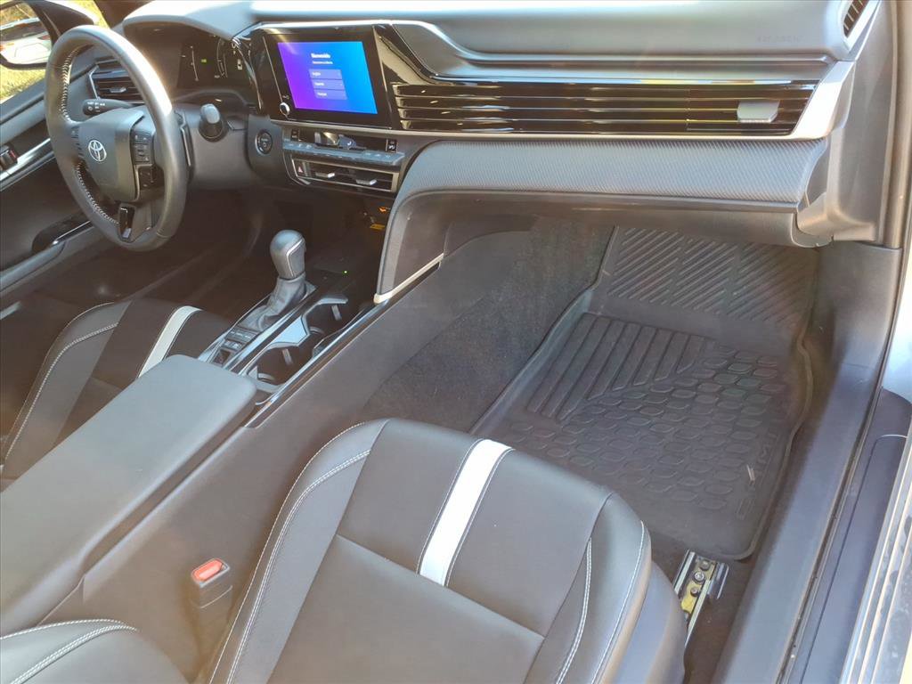 Certified 2025 Toyota Camry SE w/ Convenience Package image 18