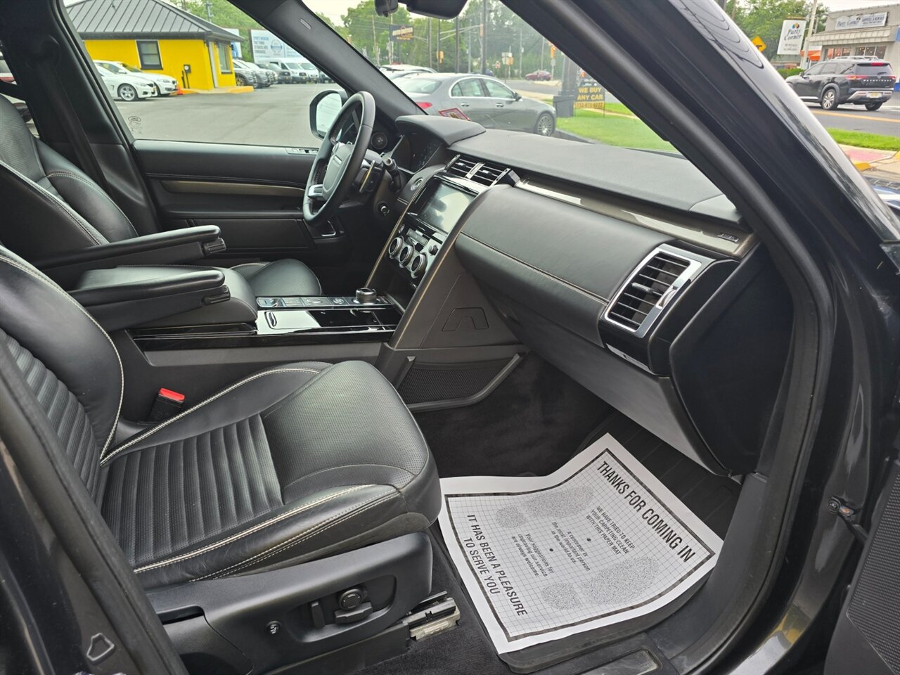 Used 2019 Land Rover Discovery HSE AWD/4WD image 14