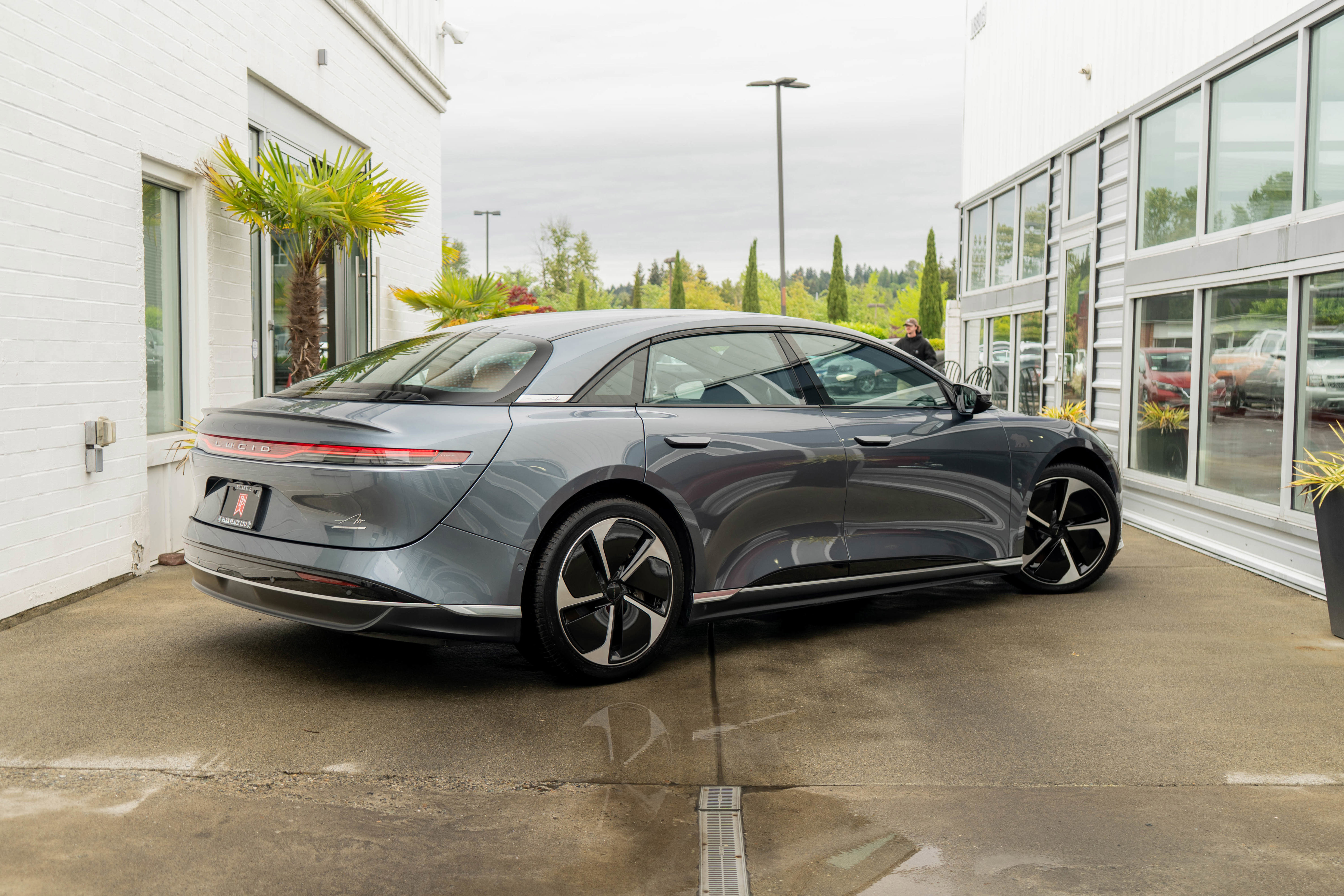 Used 2024 Lucid Air Touring AWD/4WD image 7