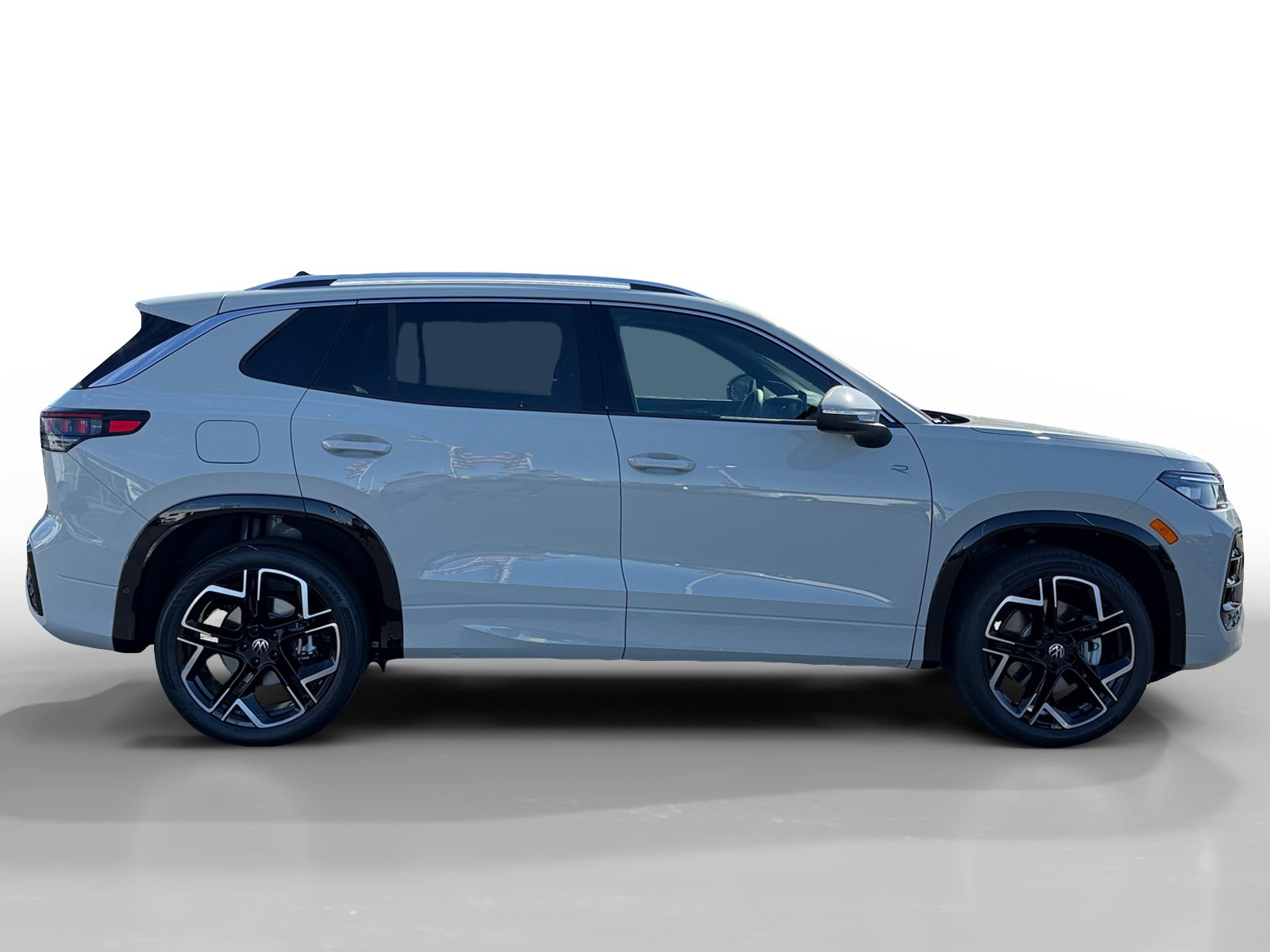 New 2026 Volkswagen Tiguan SEL R-Line AWD/4WD image 6