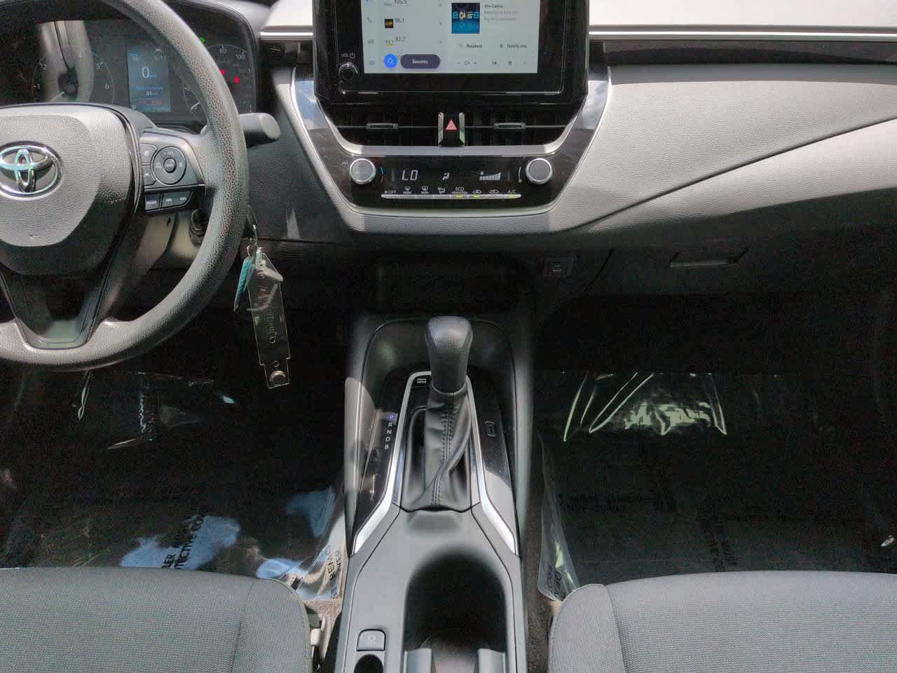 Certified 2025 Toyota Corolla LE FWD image 18