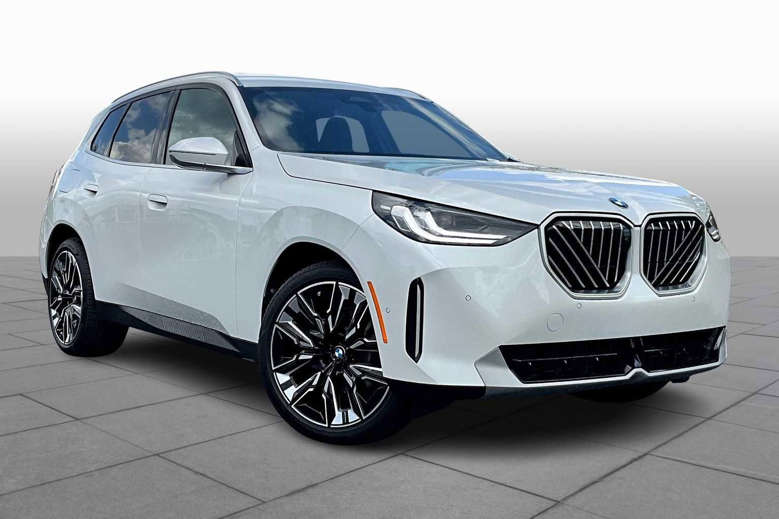 Used 2026 BMW X3 xDrive30 w/ Premium Package image 2