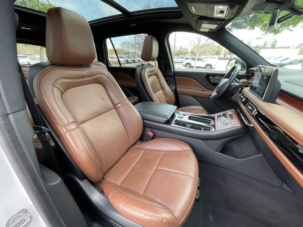 Used 2023 Lincoln Aviator Reserve image 33