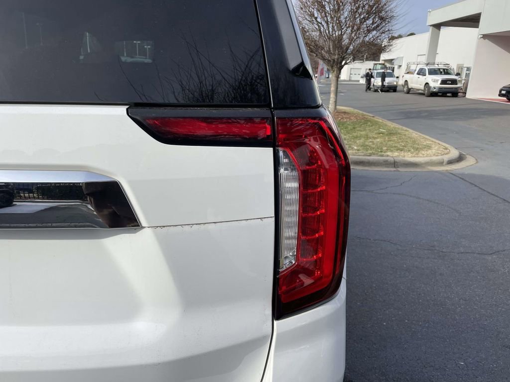 Used 2021 GMC Yukon SLT image 17