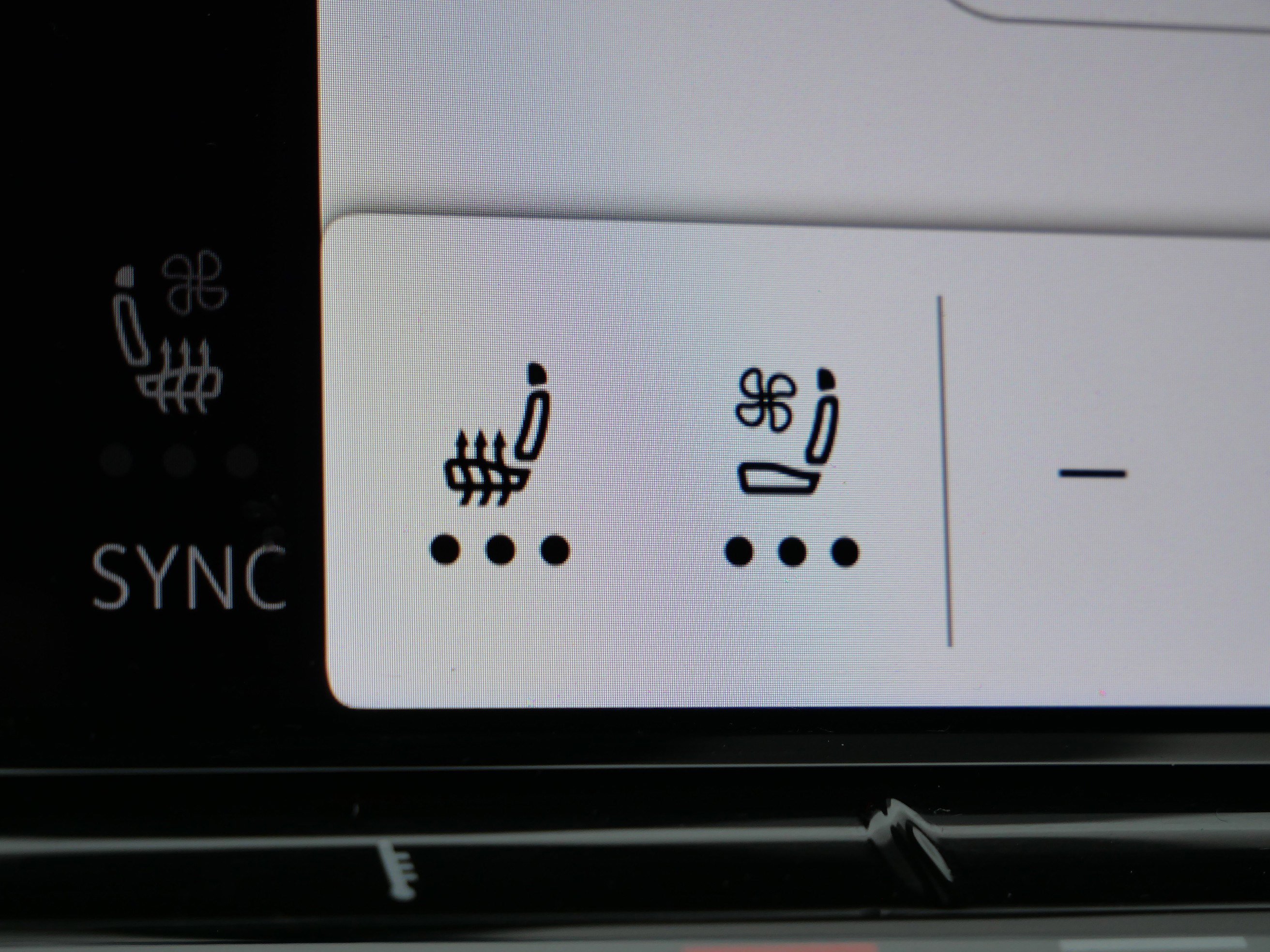 Certified 2024 Volkswagen Atlas SE image 30