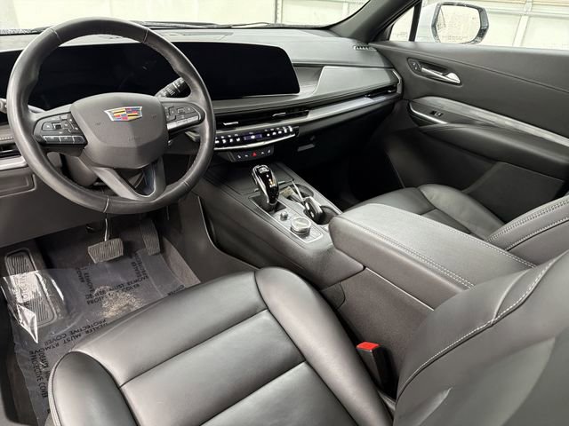 Certified 2024 Cadillac XT4 Premium Luxury w/ Cold Weather Package image 21
