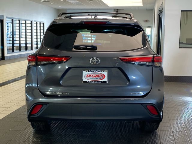 Used 2023 Toyota Highlander XLE image 5