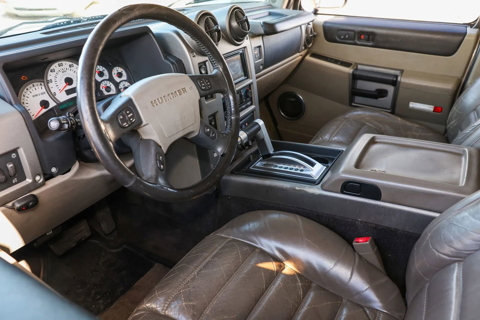 Used 2003 HUMMER H2 w/ Preferred Equipment Group image 11