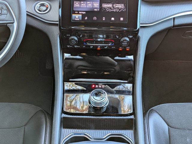 Used 2024 Jeep Grand Cherokee Altitude image 25