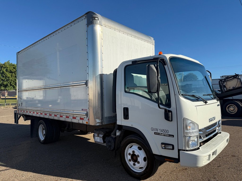 Used 2020 Isuzu NPR image 3