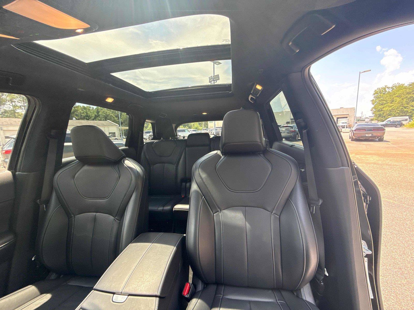 Used 2025 INFINITI QX60 Luxe w/ Black Edition FWD image 25