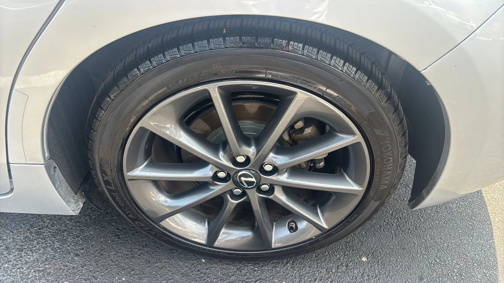 Used 2013 Lexus CT 200h w/ F Sport Pkg w/Nuluxe Trim FWD image 18