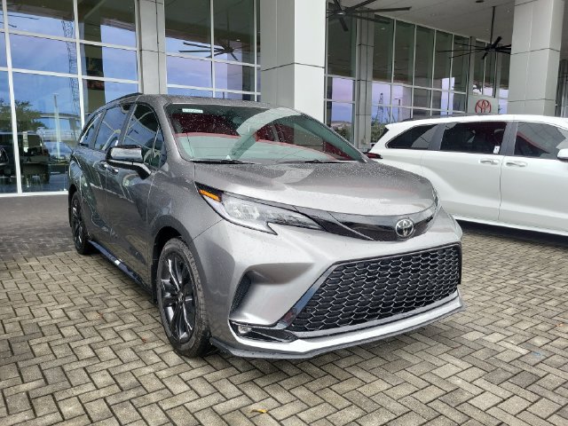 New 2026 Toyota Sienna XSE FWD image 1
