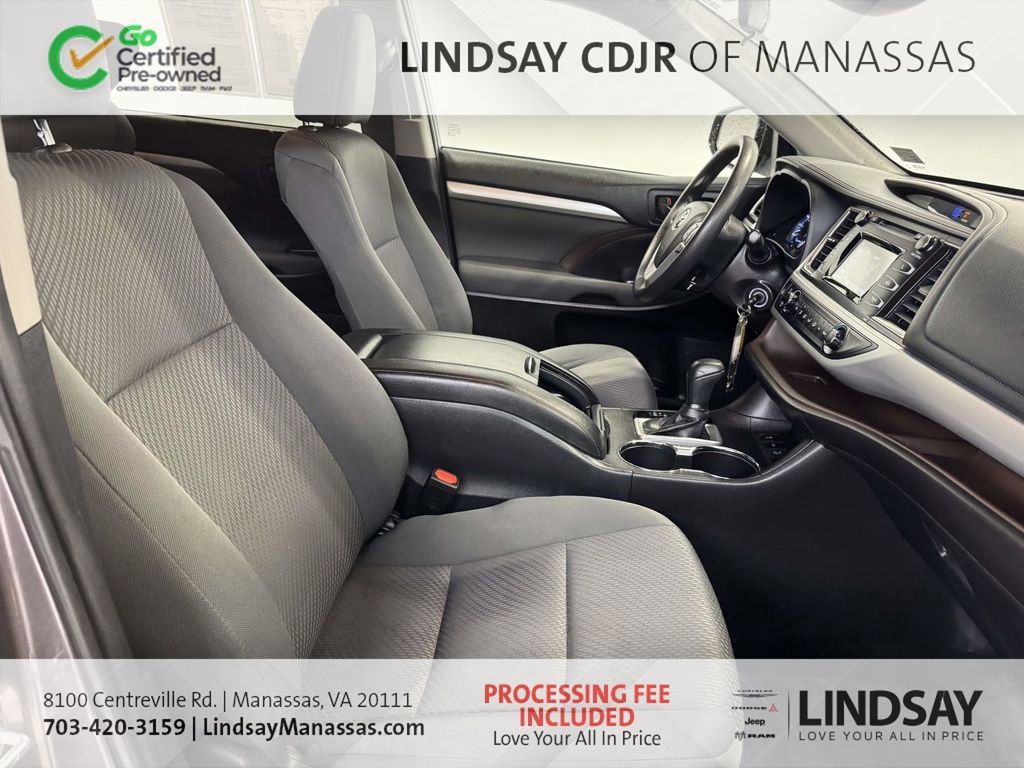 Used 2019 Toyota Highlander LE image 14
