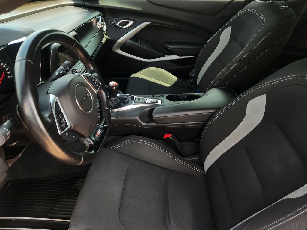 Used 2019 Chevrolet Camaro SS RWD image 13