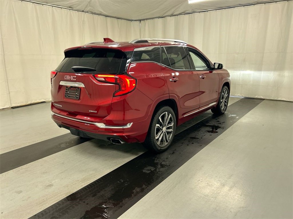 Used 2018 GMC Terrain Denali w/ Advanced Safety Package image 2