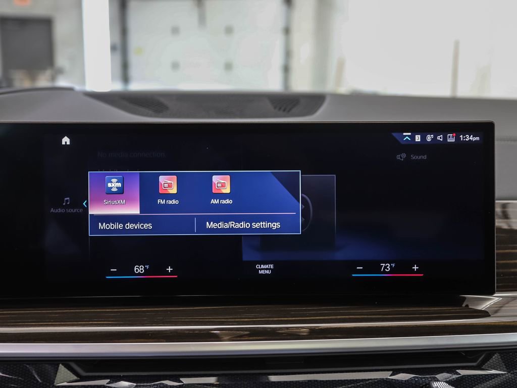 Used 2023 BMW X7 xDrive40i w/ M Sport Package image 17