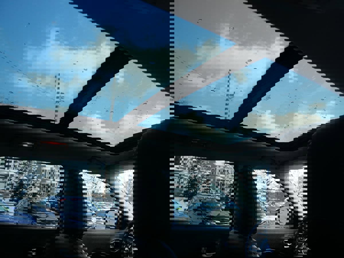 Used 2019 Jeep Compass Limited w/ Safety & Security Group image 26