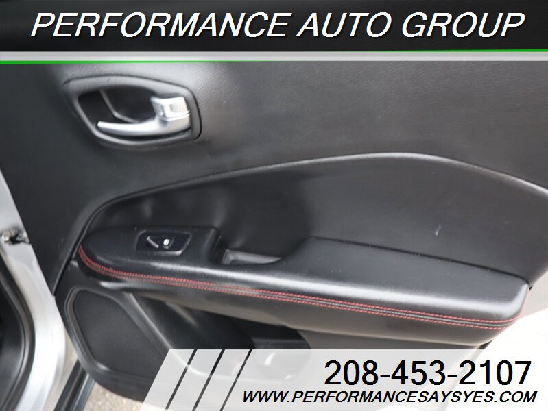 Used 2020 Jeep Compass Trailhawk image 15