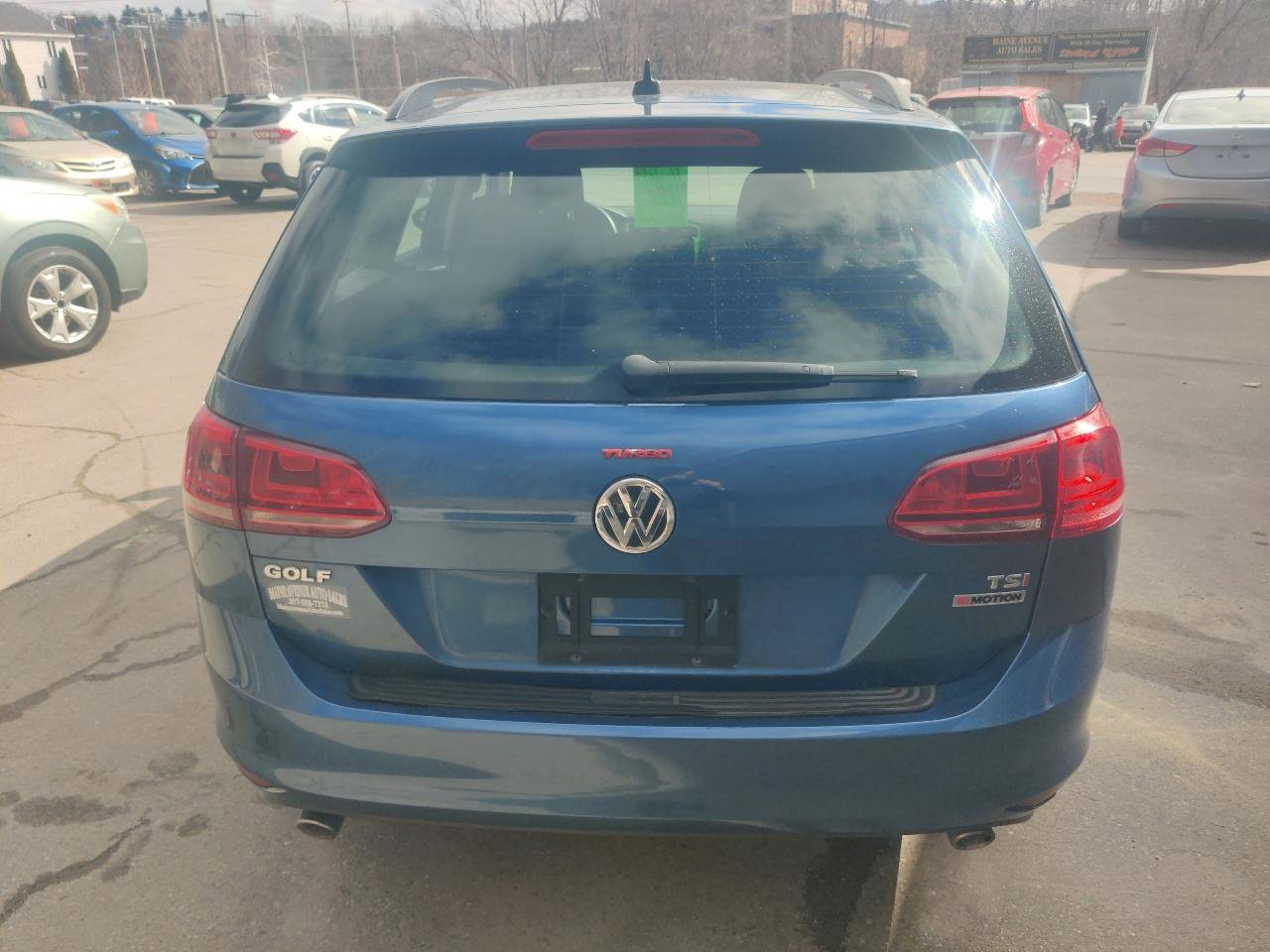 Used 2017 Volkswagen Golf S AWD/4WD image 5