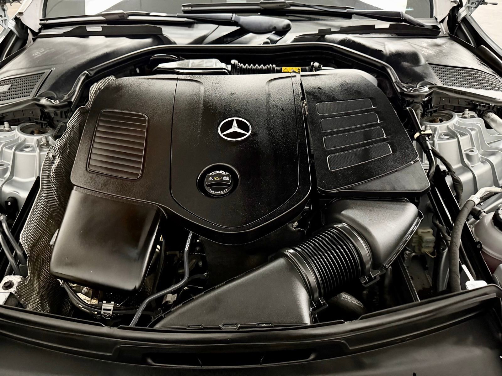 Used 2023 Mercedes-Benz C 300 4MATIC Sedan w/ Exclusive Trim Package image 39