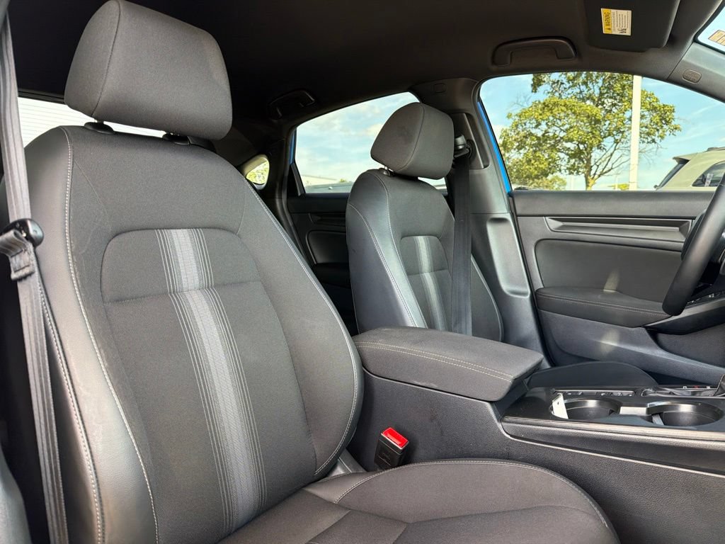 Used 2025 Honda Civic Sport image 29