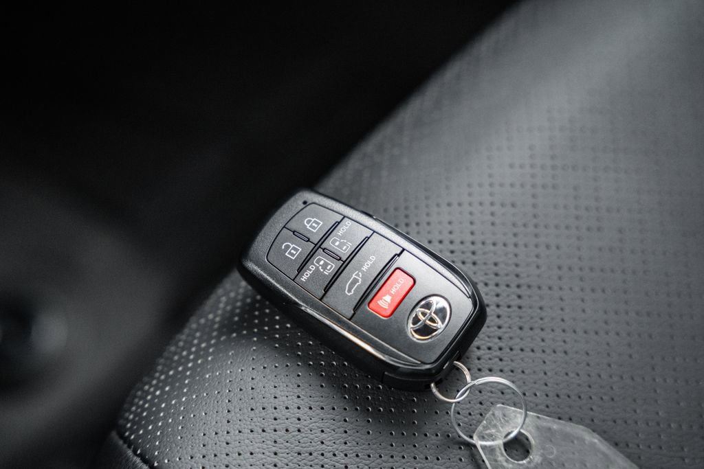 New 2026 Toyota Sienna Platinum image 51