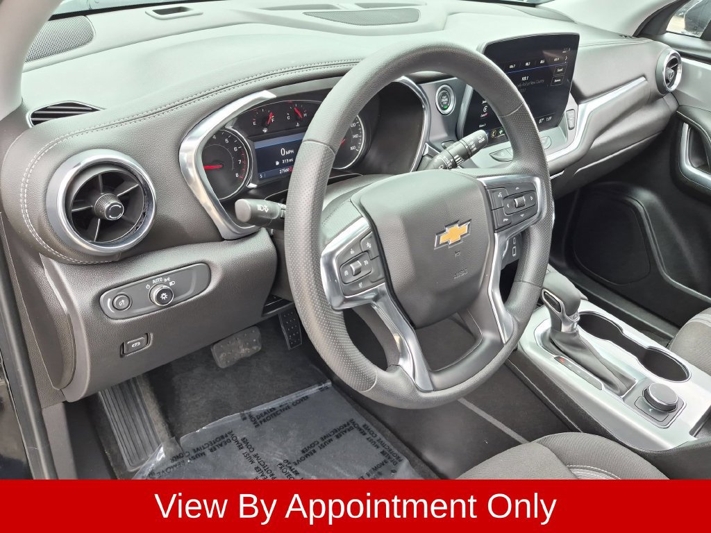 Used 2025 Chevrolet Blazer LT FWD image 15
