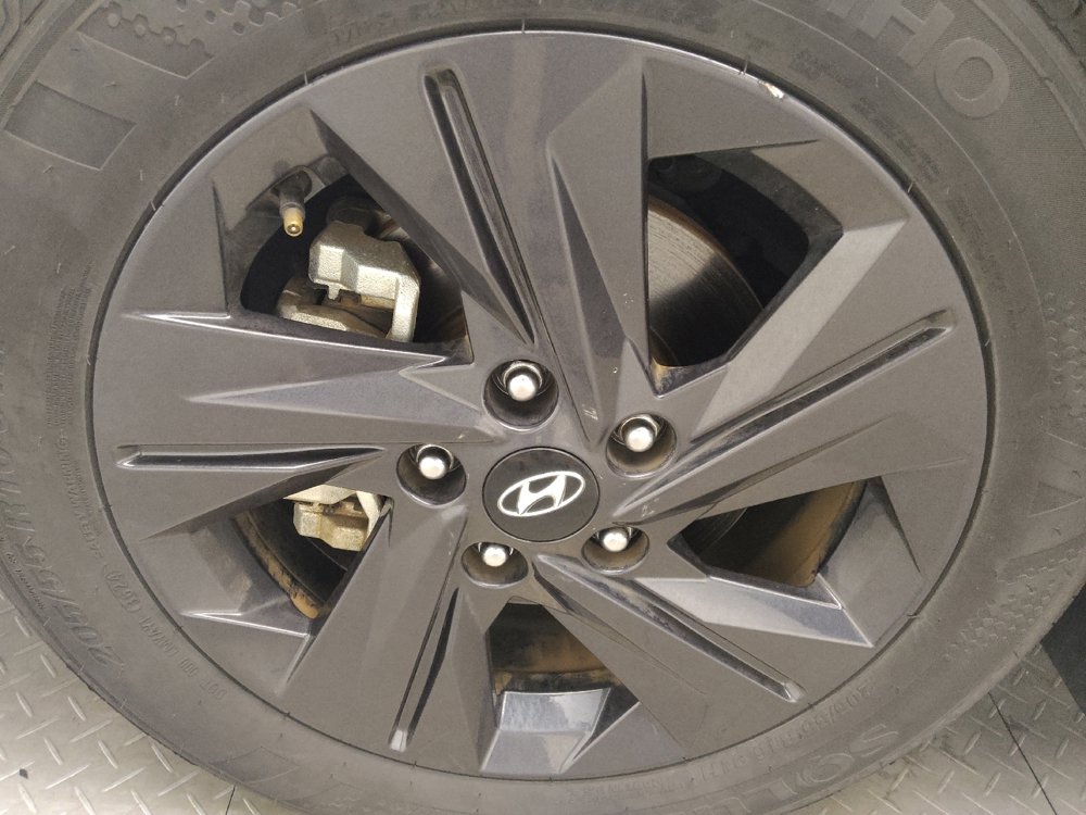 Used 2022 Hyundai Elantra SEL FWD image 31