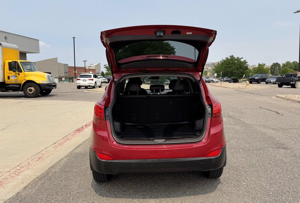 Used 2011 Hyundai Tucson GLS FWD image 9