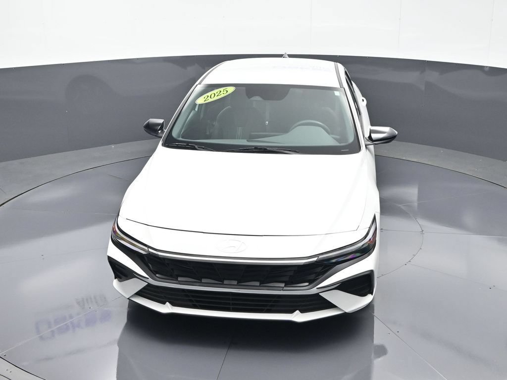 Used 2025 Hyundai Elantra Sport FWD image 43