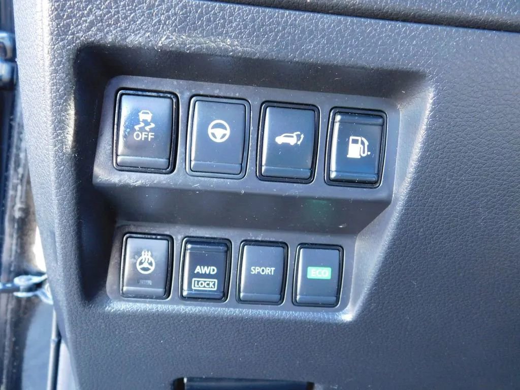 Used 2019 Nissan Rogue SL w/ Premium Package image 26