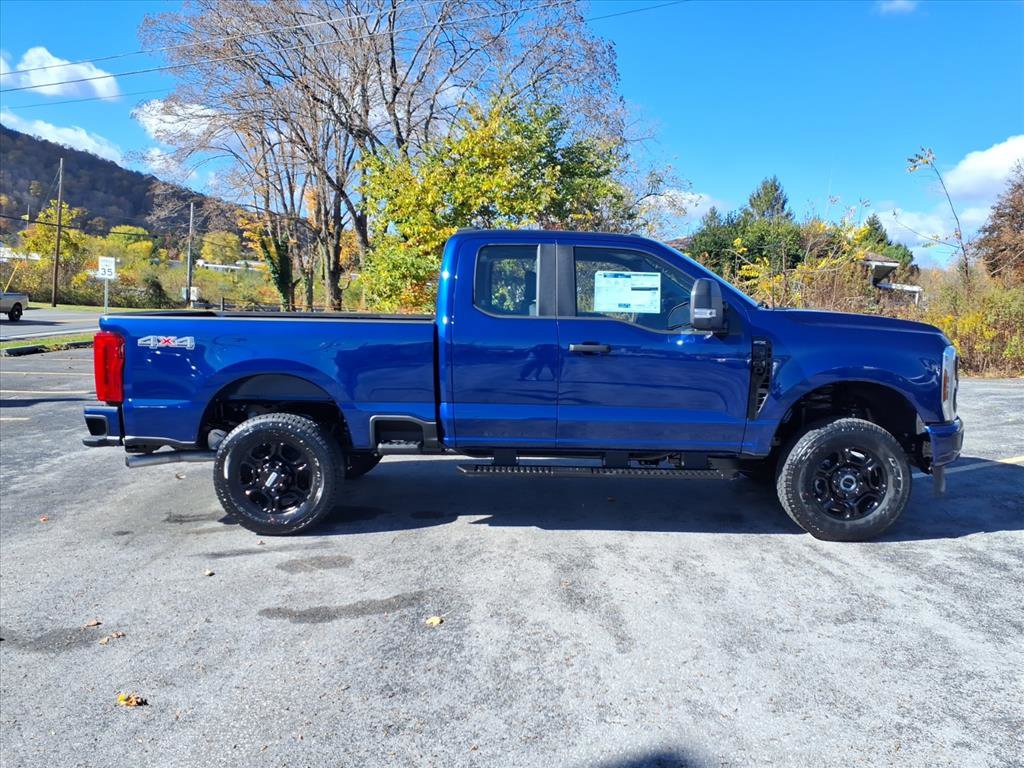 New 2026 Ford F350 4x4 SuperCab Super Duty image 5