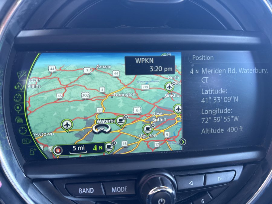 Used 2017 MINI Cooper 4-Door Hardtop image 24