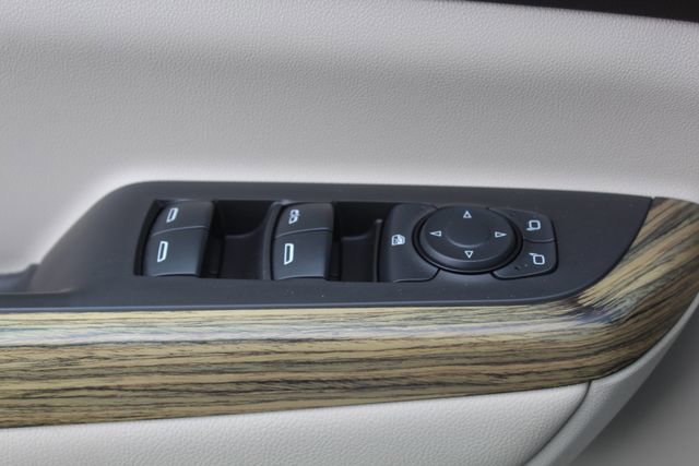 Used 2019 GMC Acadia Denali w/ Technology Package FWD image 36