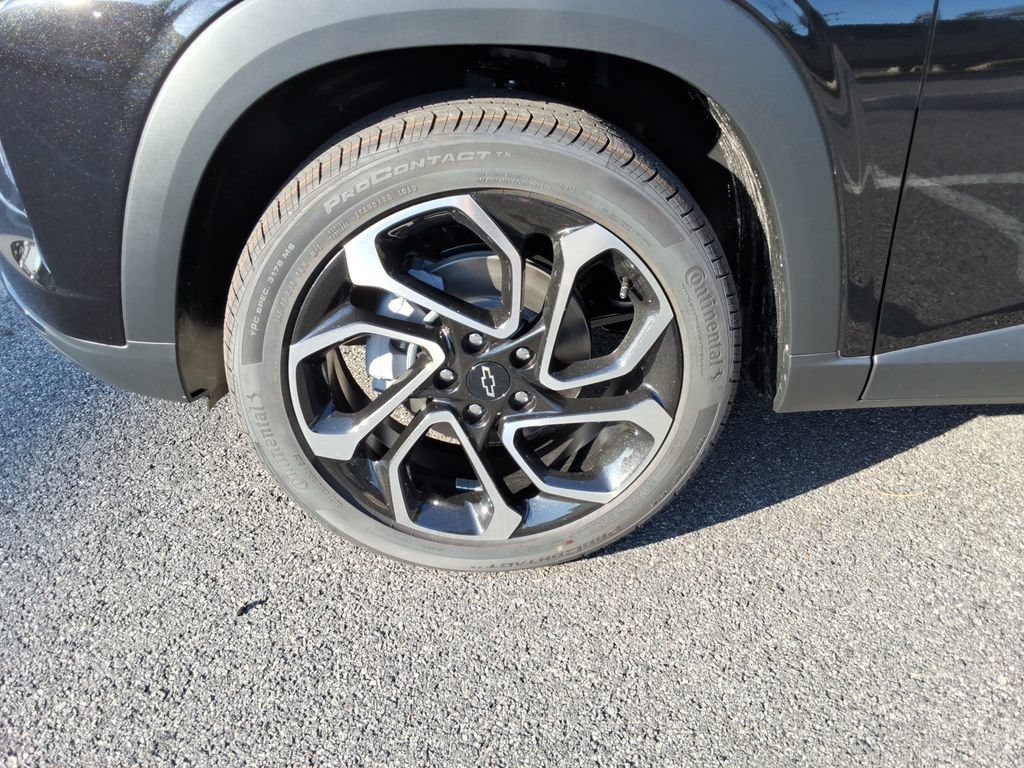 New 2026 Chevrolet Trax RS w/ Sunroof Package FWD image 10