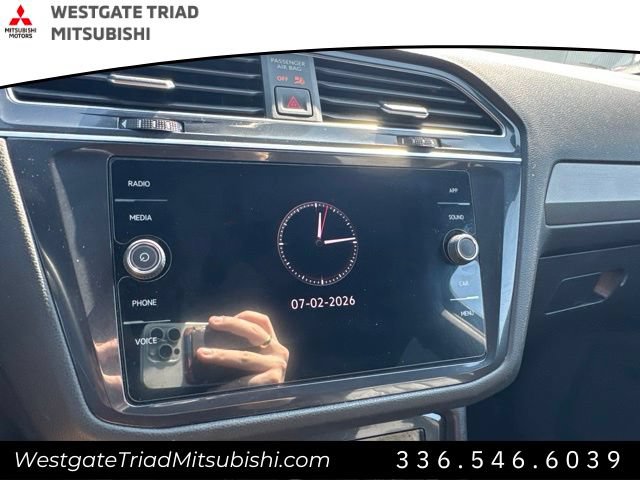 Used 2022 Volkswagen Tiguan SE R-Line FWD image 14
