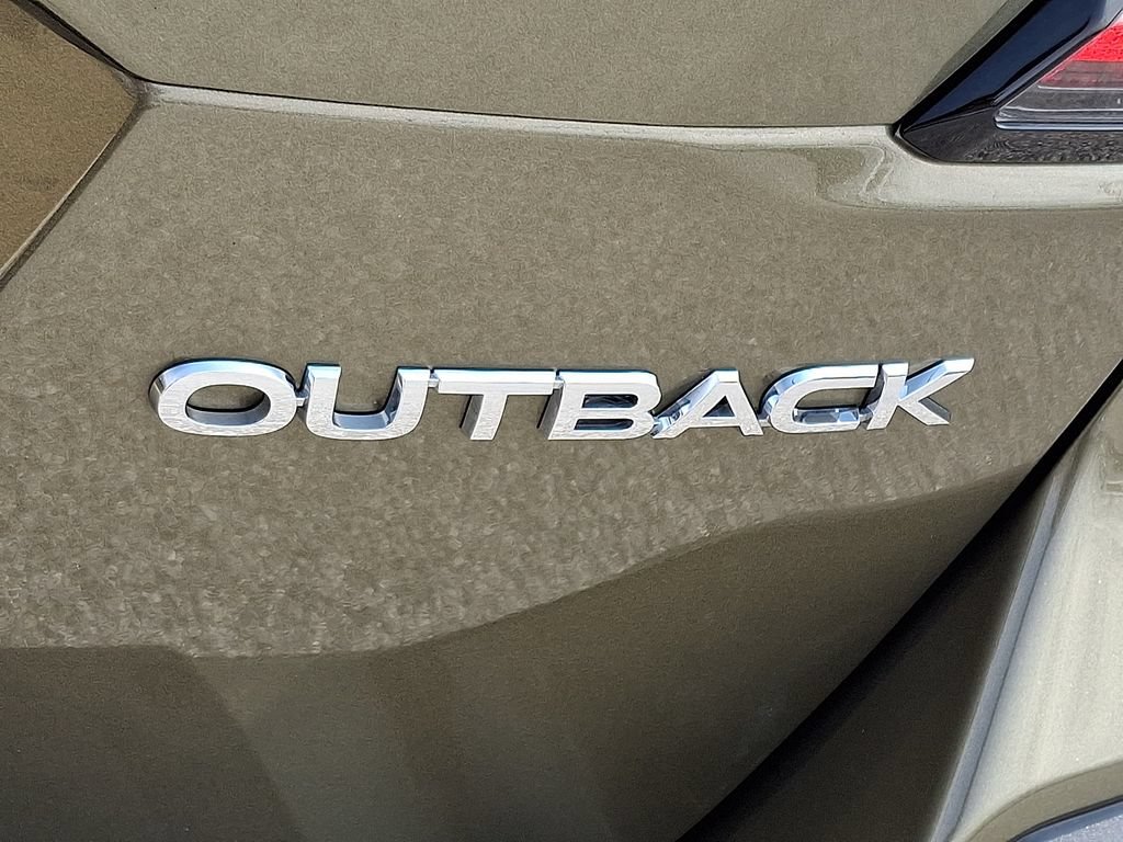Used 2025 Subaru Outback Premium AWD/4WD image 31