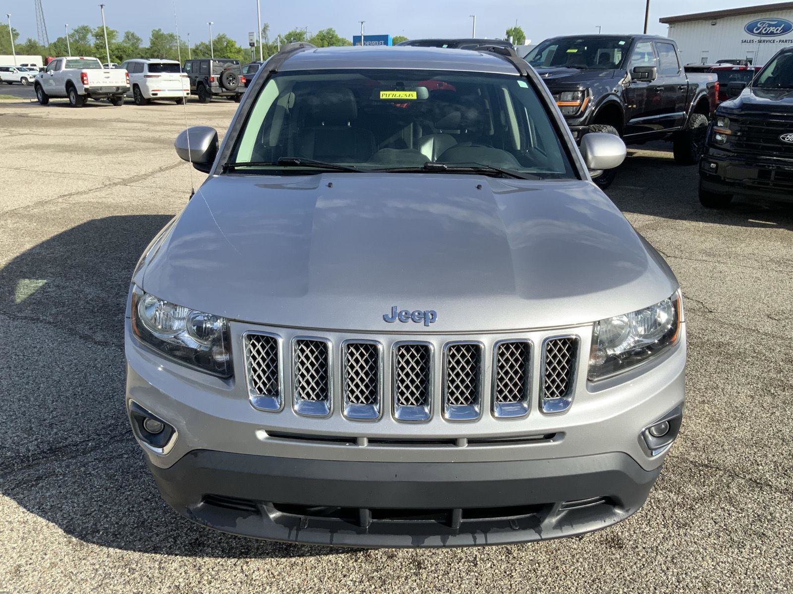 Used 2017 Jeep Compass High Altitude AWD/4WD image 3