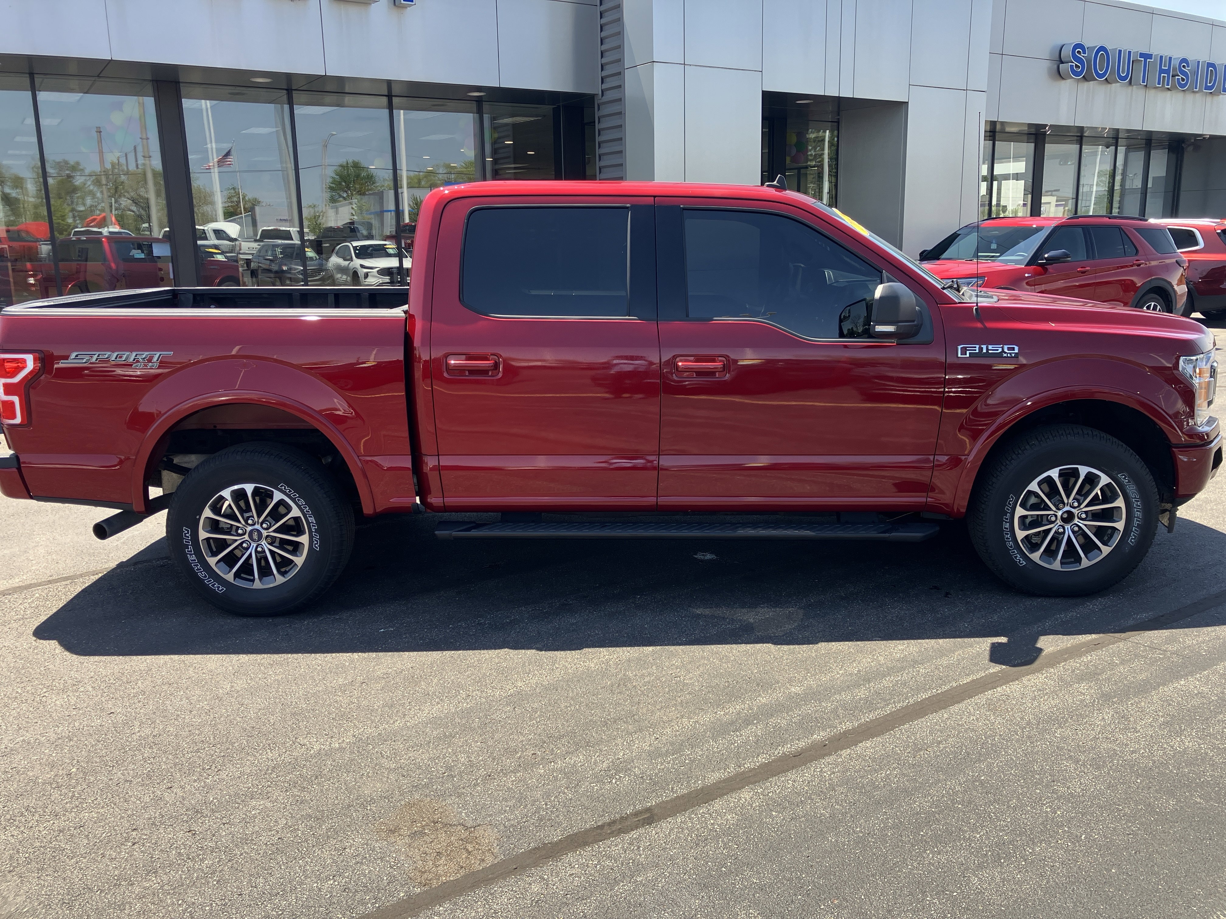 Used 2019 Ford F150 XLT w/ Equipment Group 302A Luxury AWD/4WD image 8